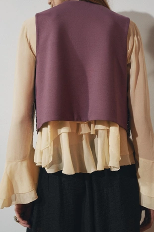 Жилет с вышивкой и бисером- Заказать в России