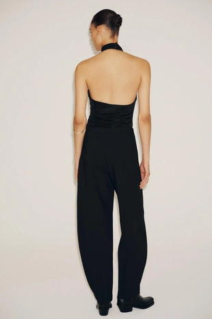 Боди халтер с рельефным цветком- Заказать в России