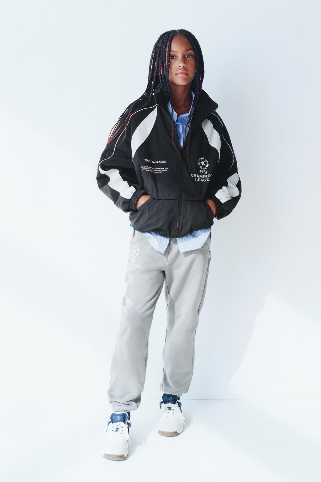 КУРТКА WATER REPELLENT С КАПЮШОНОМ UEFA CHAMPIONS LEAGUE ®