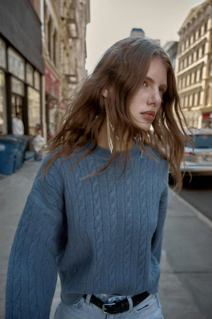 Джемпер вязка косичкой- Заказать в России