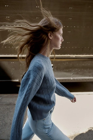 Джемпер вязка косичкой- Заказать в России