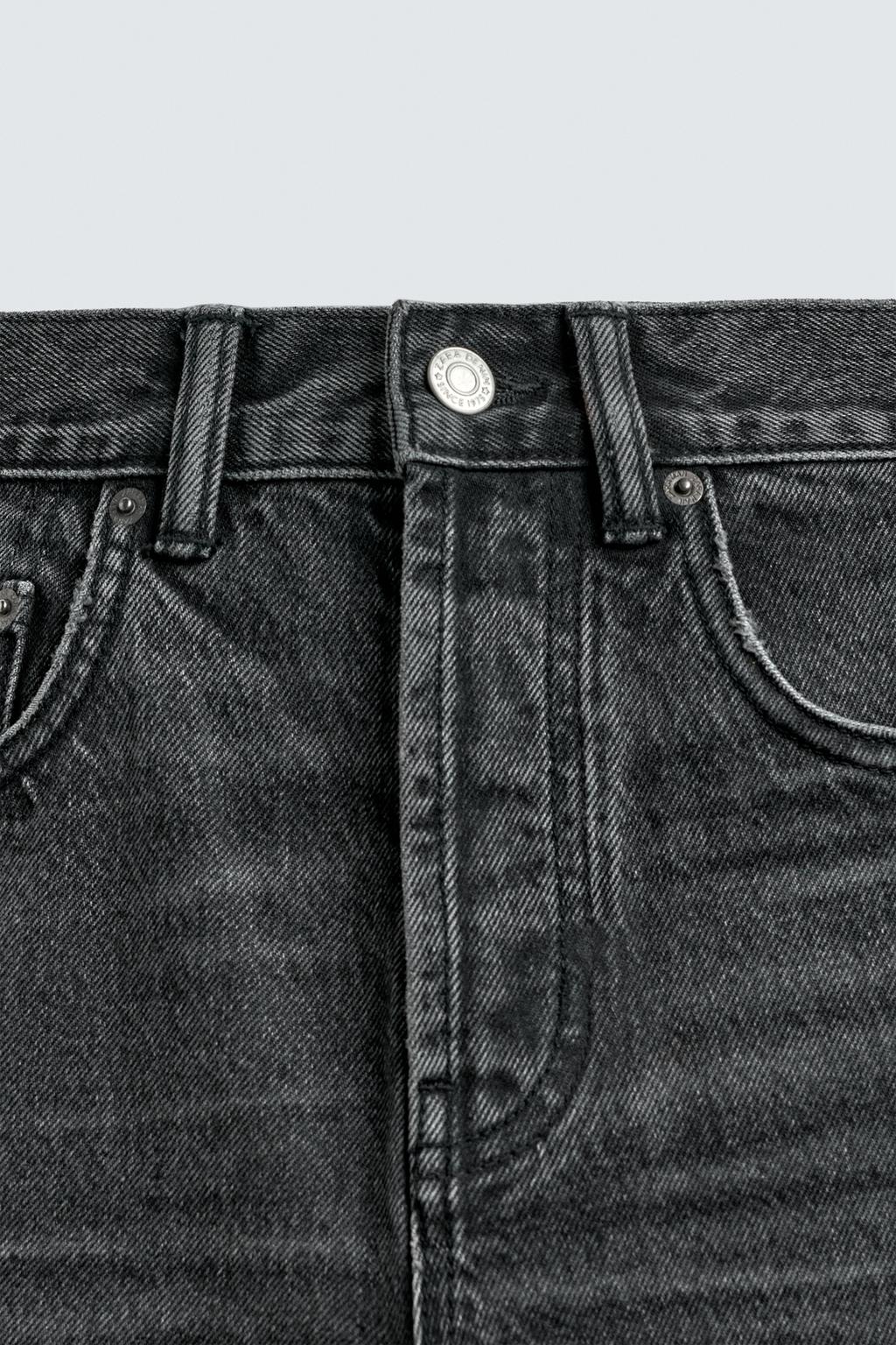 УКОРОЧЕННЫЕ ДЖИНСЫ SLIM FIT