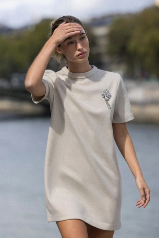 Платье с колосками и украшениями