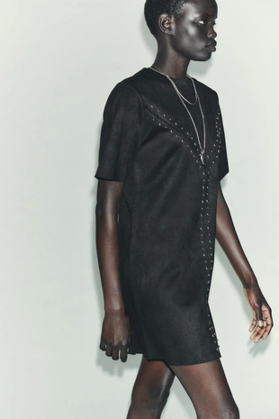 Платье под замшу с заклепками- Заказать в России