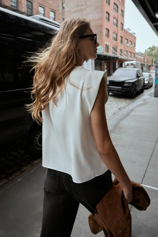 Рубашка без рукавов с плечами- Заказать в России