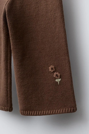 Трикотажные брюки с вышивкой в виде цветов- Заказать в России