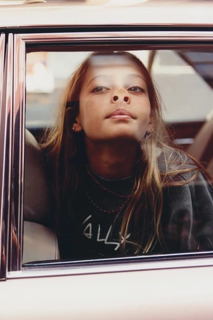 Толстовка с эффектом потертости и принтом- Заказать в России