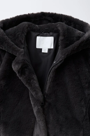 Куртка с капюшоном и отделкой под мех- Заказать в России