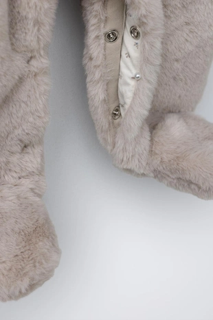 Комбинезон с капюшоном и эффектом меха- Заказать в России