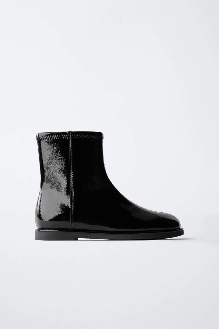 Лаковые ботильоны