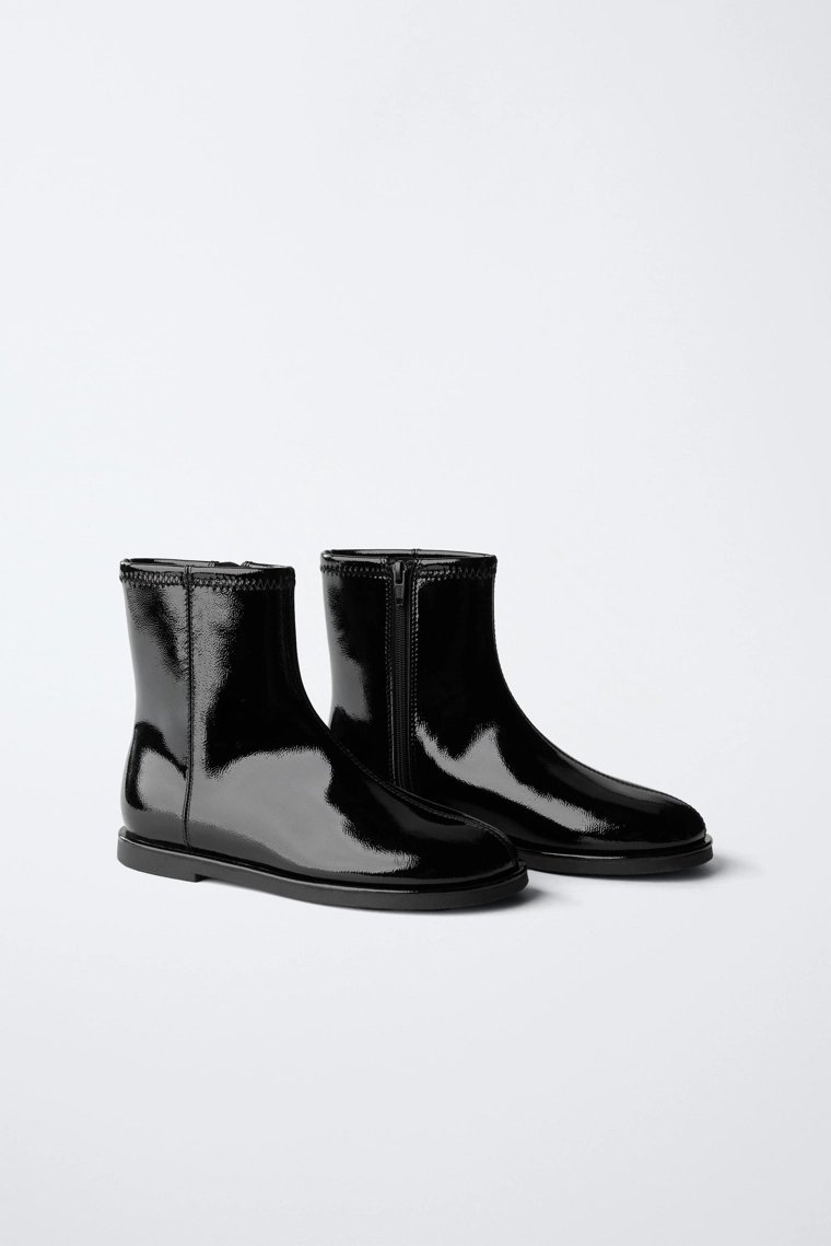 Лаковые ботильоны