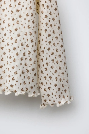 RIBBED T-SHIRT WITH ANIMAL PATCH AND FLORAL PRINT