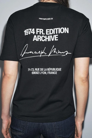 Футболка с контрастной надписью- Заказать в России