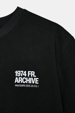 Футболка с контрастной надписью- Заказать в России