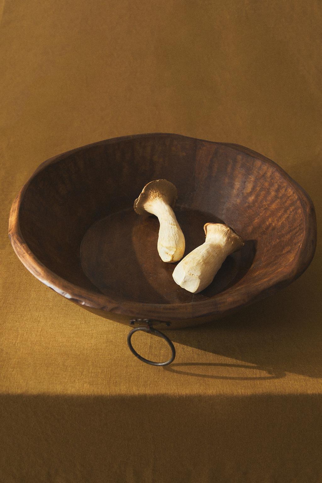 Деревянная сервировочная тарелка rustic