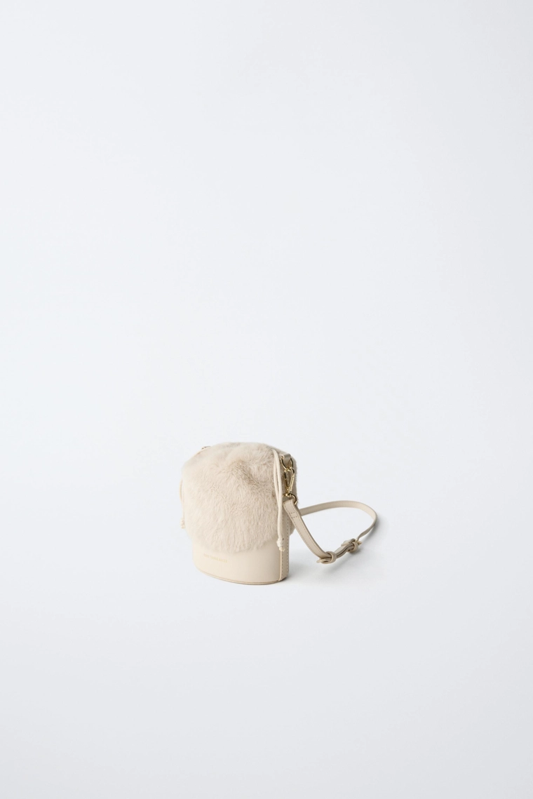 Вельветовая ведро-сумка с искусственным мехом