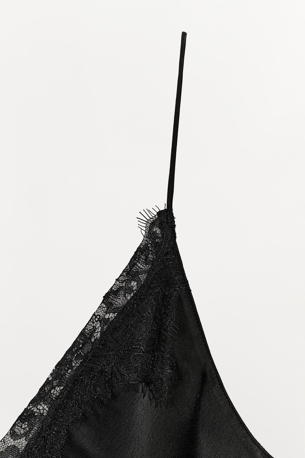 АТЛАСНОЕ ПЛАТЬЕ С КРУЖЕВОМ ZW COLLECTION
