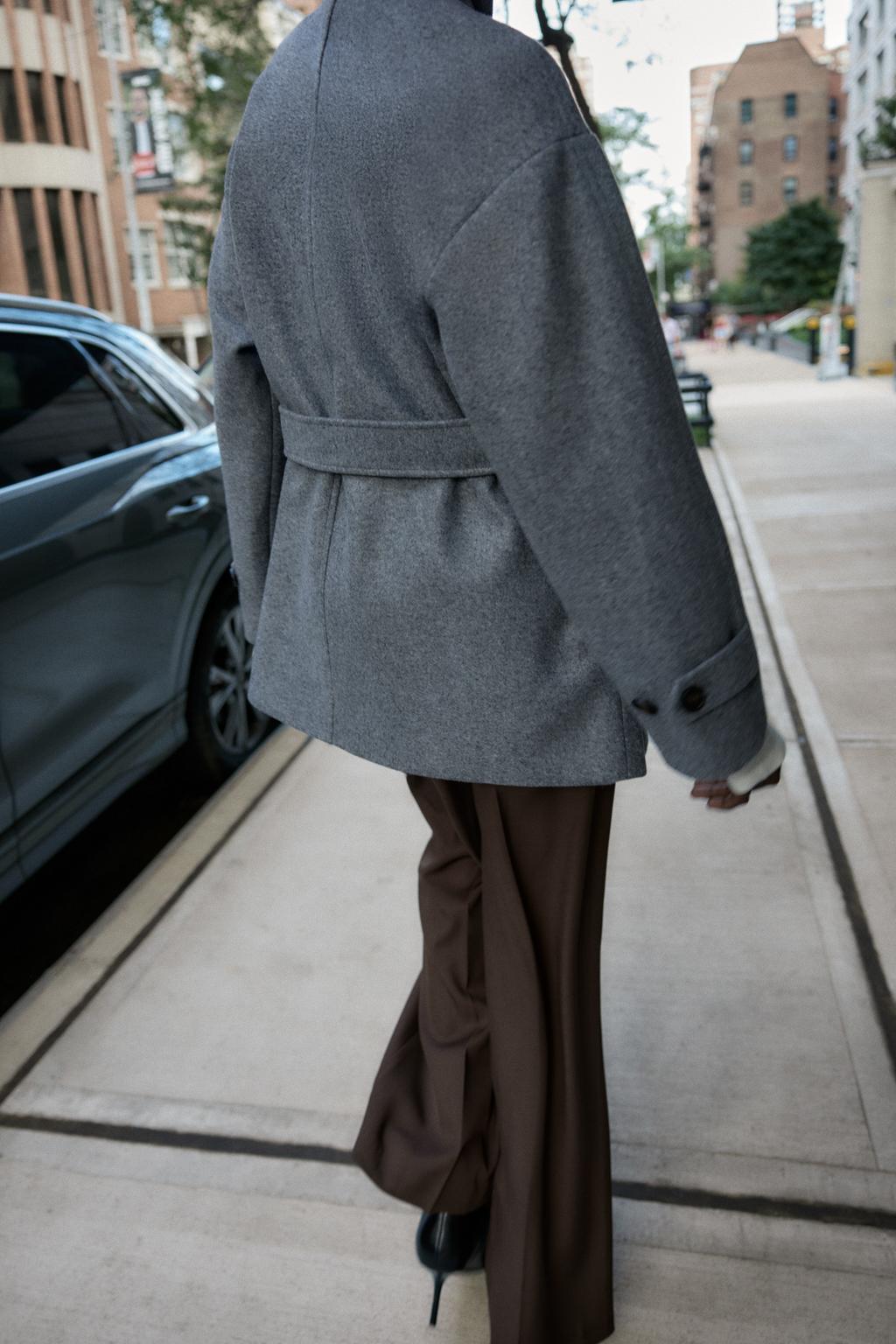 SOFT DOUBLE-POSITION COLLAR COAT