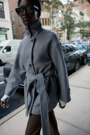 SOFT DOUBLE-POSITION COLLAR COAT- Заказать в России