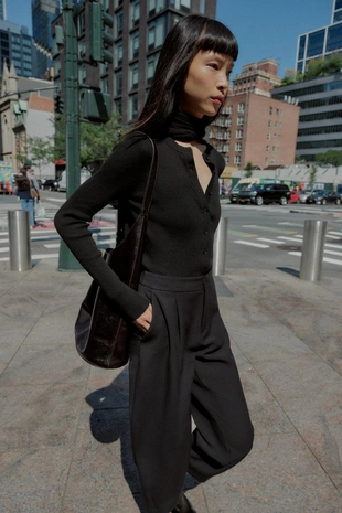 Брюки CARROT с защипами