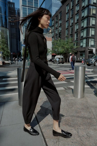 Брюки CARROT с защипами