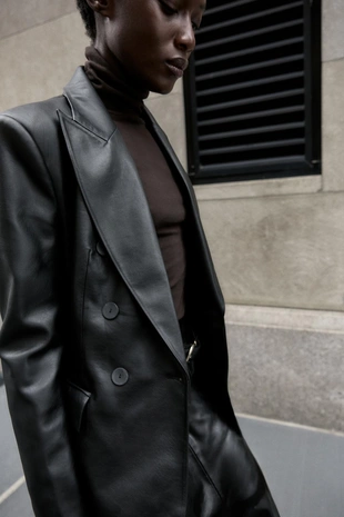 Двубортный блейзер под кожу- Заказать в России