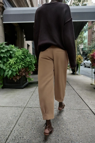 Брюки CARROT с защипами- Заказать в России