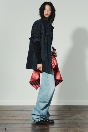 Куртка с карманами и отстрочкой- Заказать в России