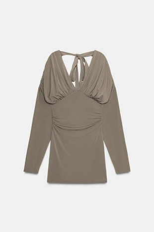 Короткое платье с объемными деталями- Заказать в России