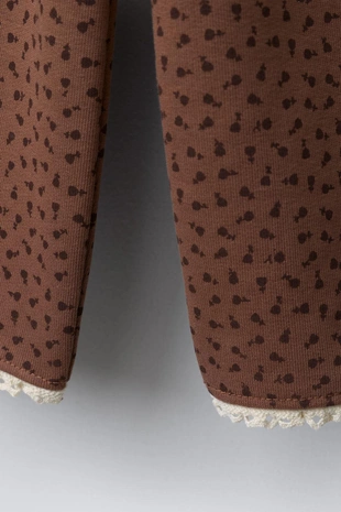 Брюки-кюлоты из мягкой ткани с принтом и кружевом- Заказать в России