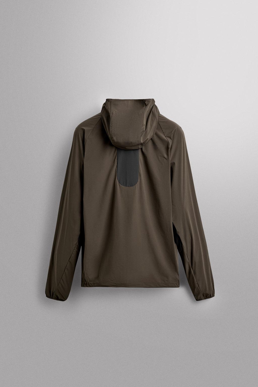 ЛЕГКАЯ КУРТКА COLOR BLOCK ИЗ ВЫСОКОТЕХНОЛОГИЧНОЙ ТКАНИ