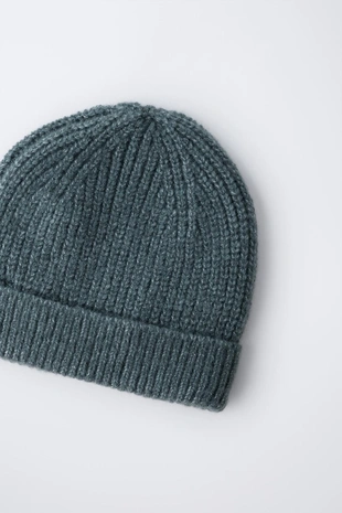 Купить Zara Базовая трикотажная шапка