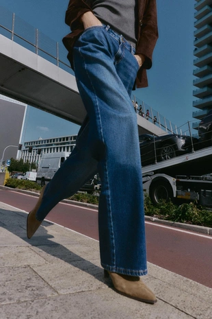 Джинсы RELAXED SLIM с низкой посадкой Z1975- Заказать в России