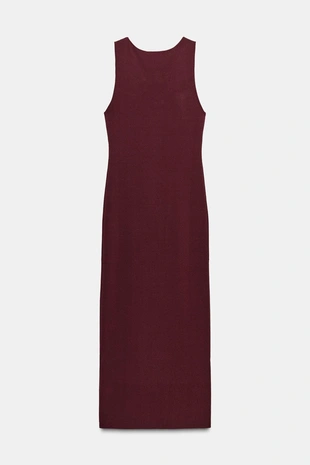 Трикотажное платье с вырезом и металлической деталью- Заказать в России