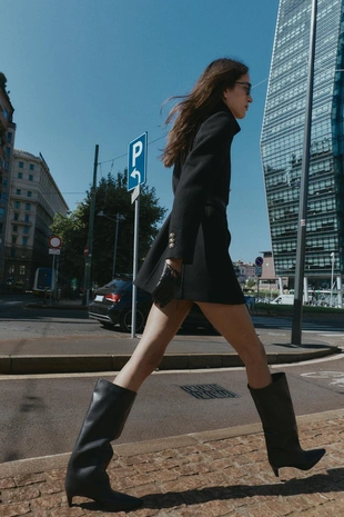 Короткое двубортное пальто с шерстью- Заказать в России