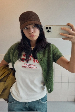 Трикотажная кепка с завязками