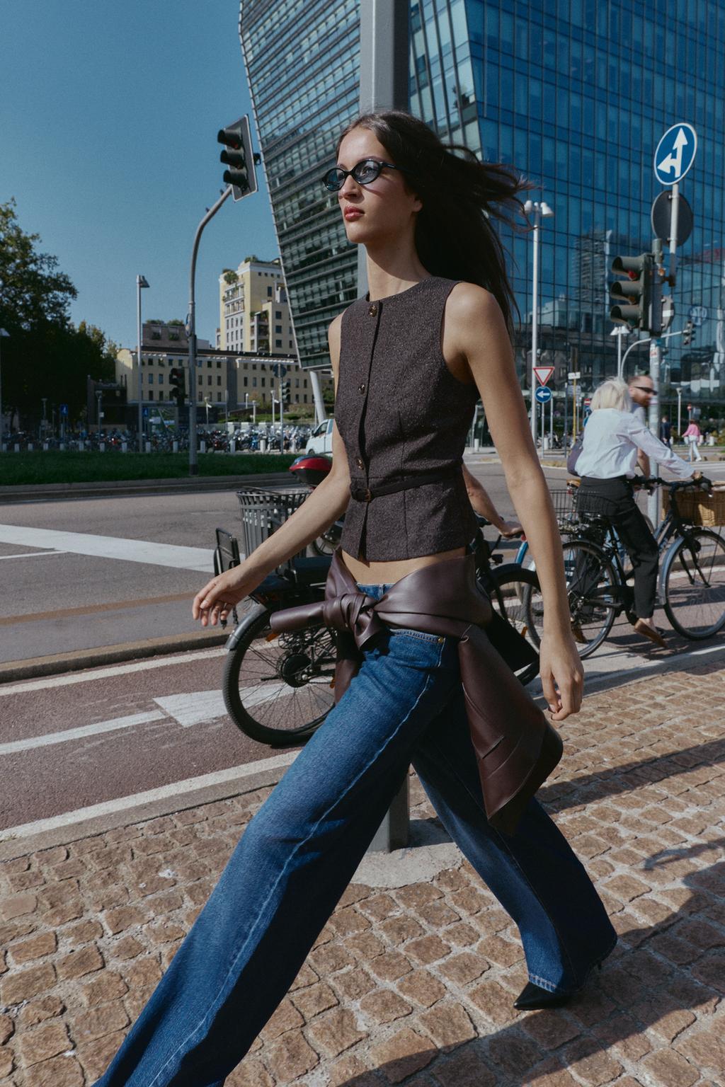 MARLED WAISTCOAT TOP WITH BELT