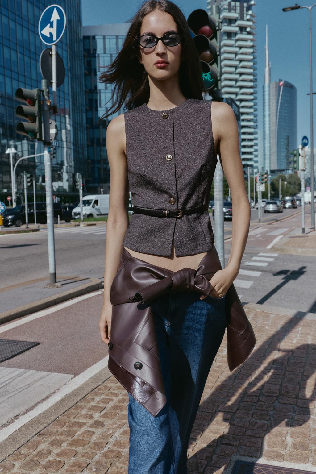 MARLED WAISTCOAT TOP WITH BELT