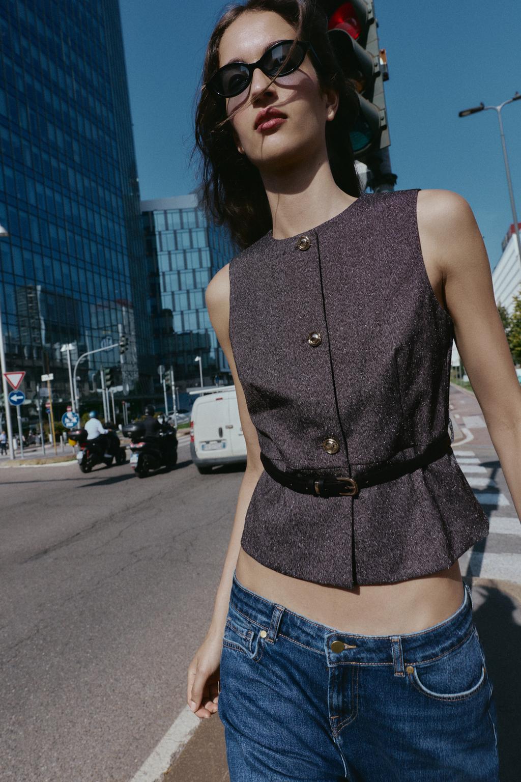 MARLED WAISTCOAT TOP WITH BELT