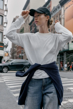 Футболка с контрастным воротником- Заказать в России