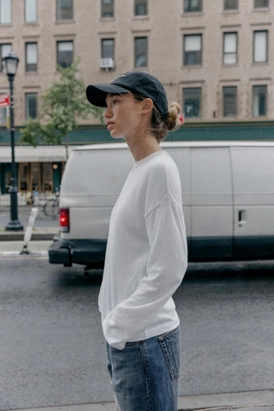 Футболка с контрастным воротником- Заказать в России