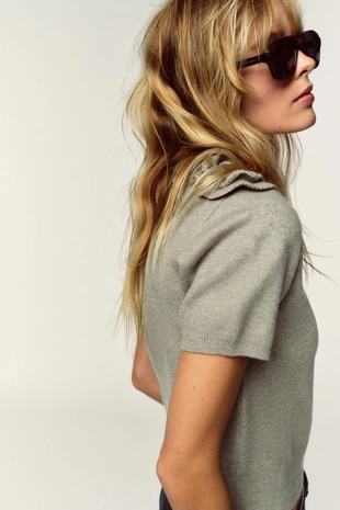 Трикотажный джемпер с цветами- Заказать в России