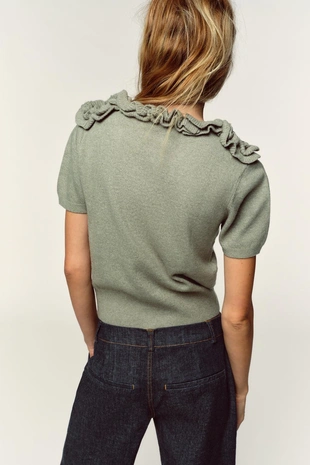 Трикотажный джемпер с цветами- Заказать в России