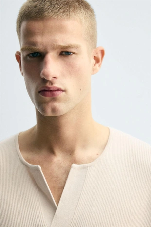 TEXTURED RELAXED FIT SWEATER- Заказать в России