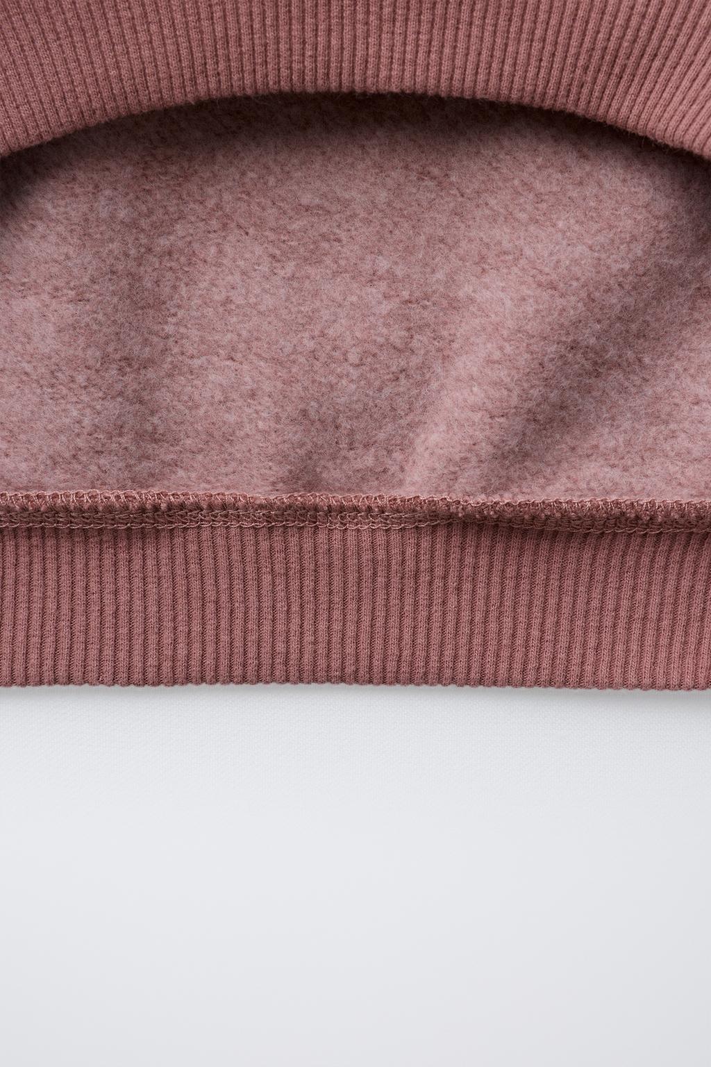 ТОЛСТОВКА С ПРИНТОМ В ВИДЕ УЗОРОВ