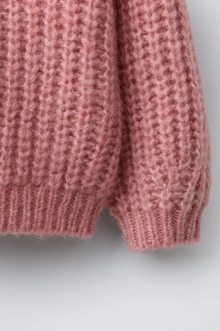 Вязаный свитер с вышитыми цветами и шерстью- Заказать в России