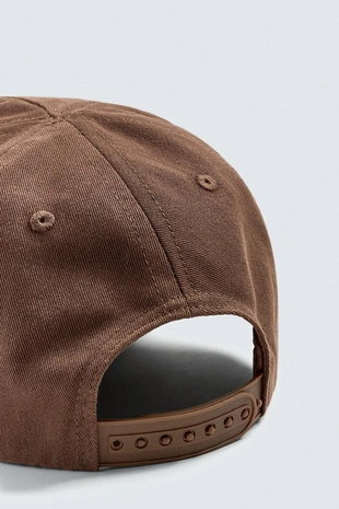 Кепка с текстом HARRY LAMBERT для ZARA X DISNEY- Заказать в России