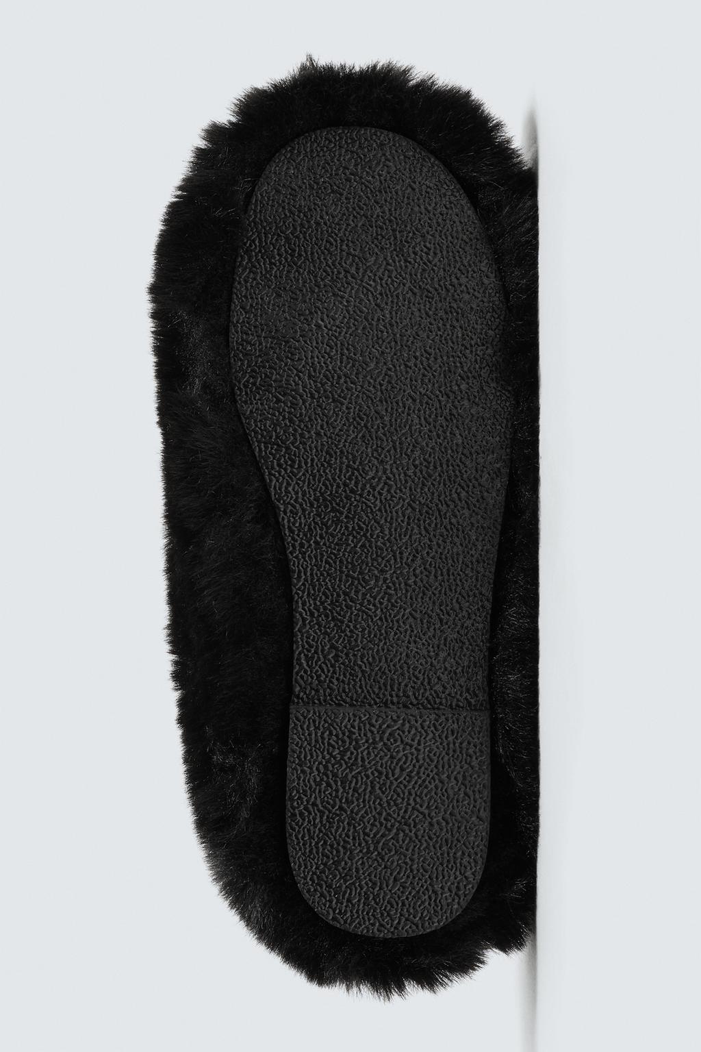 САБО С ОТДЕЛКОЙ ИЗ ИСКУССТВЕННОГО МЕХА HARRY LAMBERT FOR ZARA X DISNEY