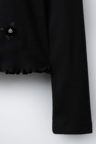 Футболка с цветочной аппликацией- Заказать в России