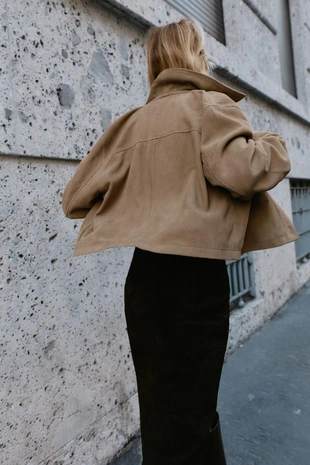 Куртка из 100% кожи с воротником- Заказать в России